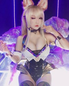 Ahri-from-LoL-by-Chihiro-Chang