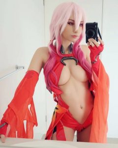 Inori-Yuzuriha-by-Beke-Jacoba