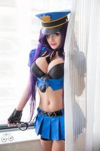 League of Legends – Officer Caitlyn Cosplay by Luna Lanie