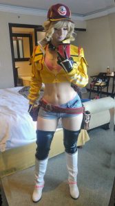 sexy-Cindy-Aurum-cosplay-selfie